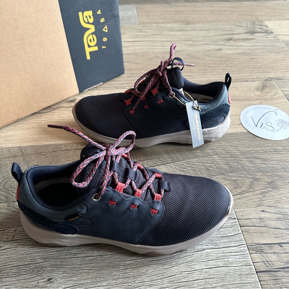 Teva Women's Canyonview RP Hiking Shoe Navy/Light Blue Size 8